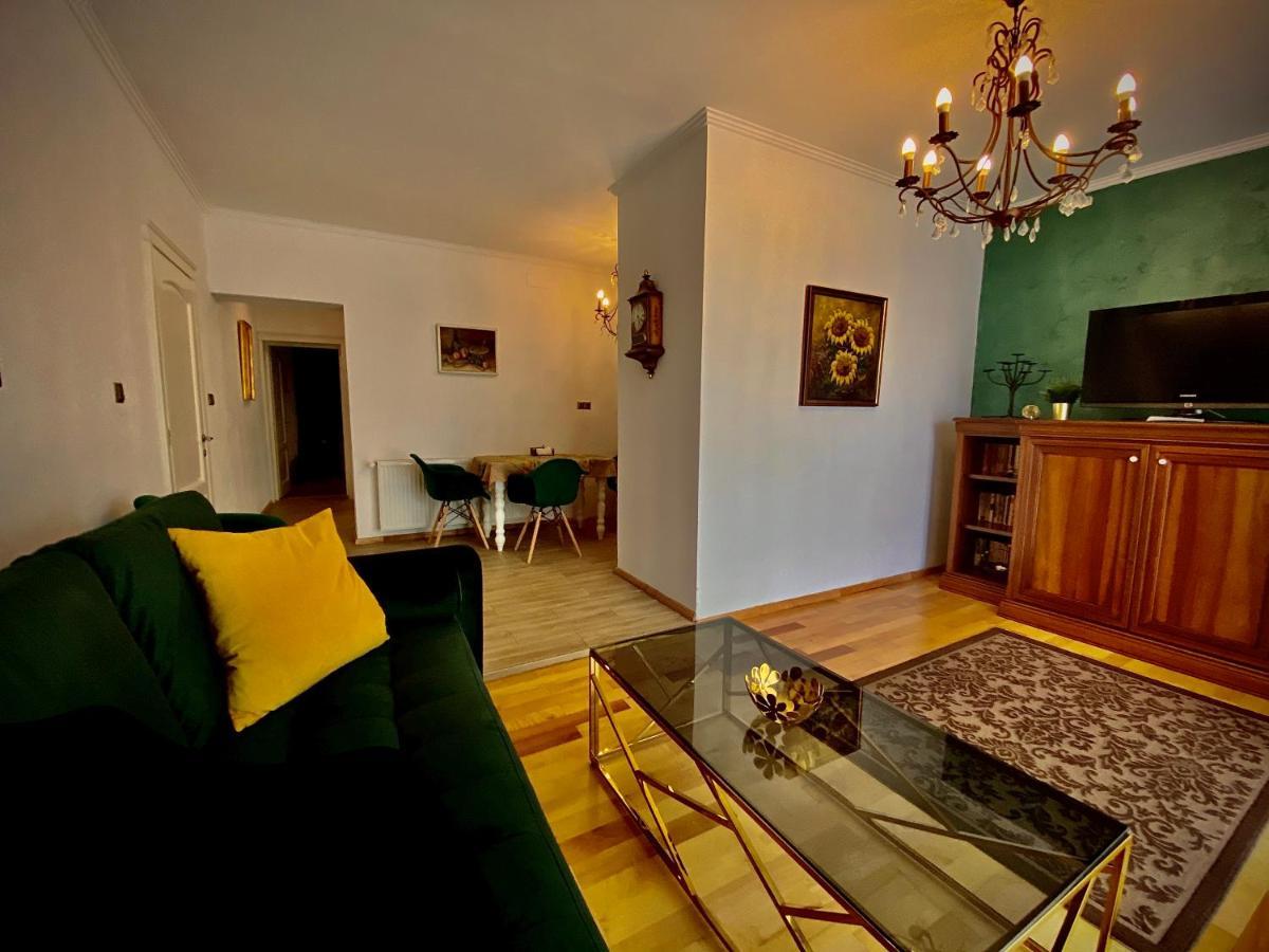 Sarada Boutique Luxury Apartment Deva Exterior foto